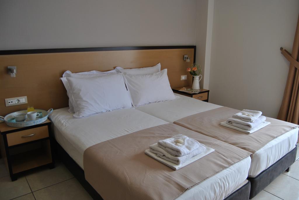 Theofilos City Hotel Chania  Phòng bức ảnh