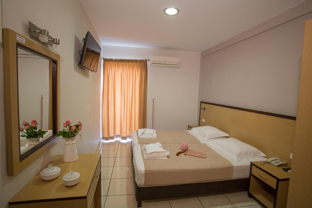 Theofilos City Hotel Chania  Ngoại thất bức ảnh