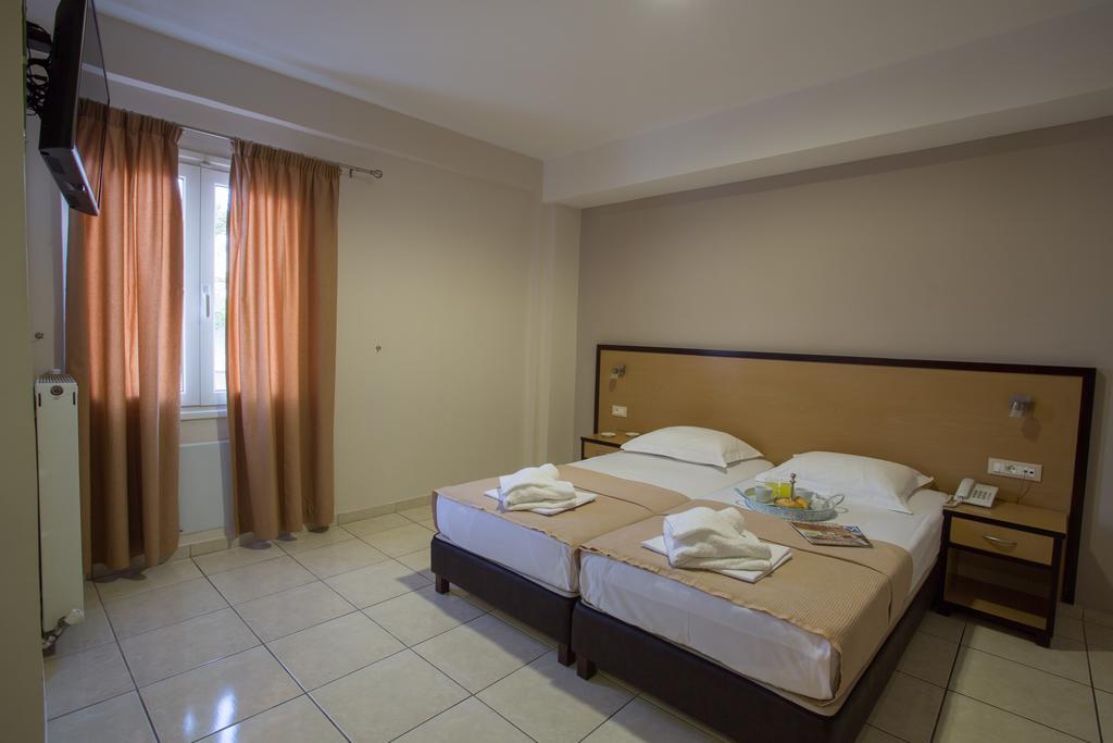 Theofilos City Hotel Chania  Ngoại thất bức ảnh